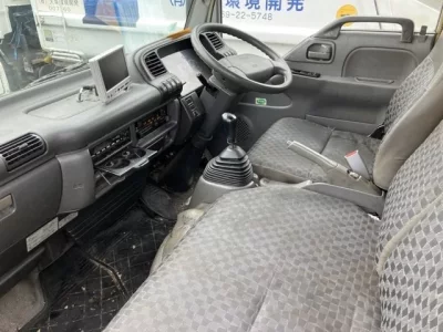Mazda TITAN