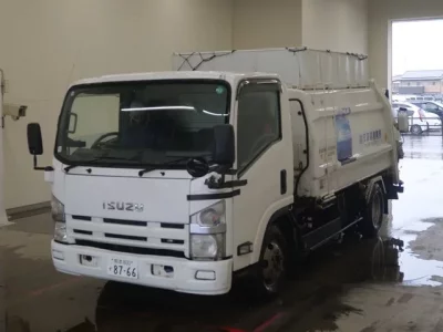 Isuzu ELF