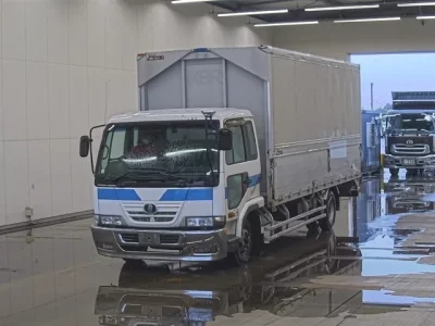 Nissan TRUCK