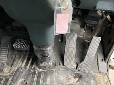 Nissan TRUCK