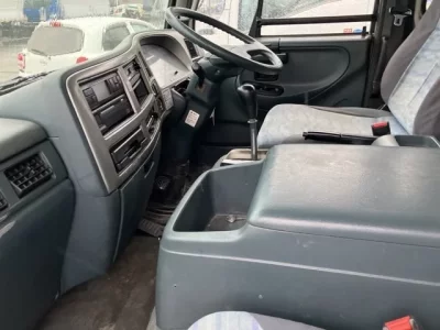 Nissan TRUCK