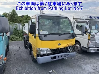 Nissan TRUCK