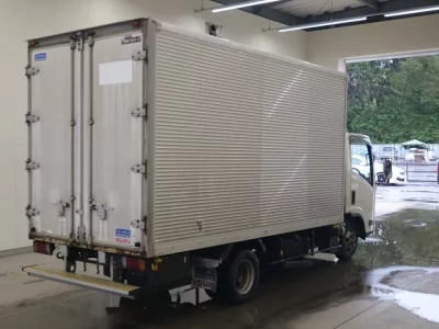 Isuzu ELF