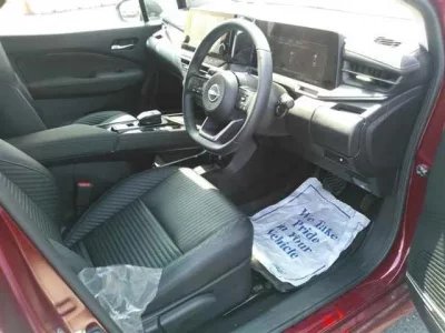 Nissan AURA