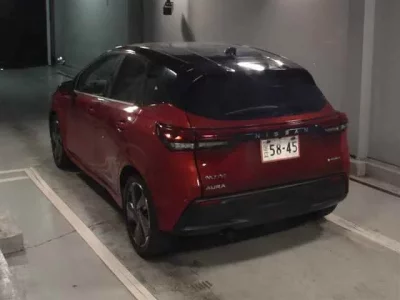 Nissan AURA