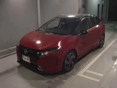 Nissan AURA