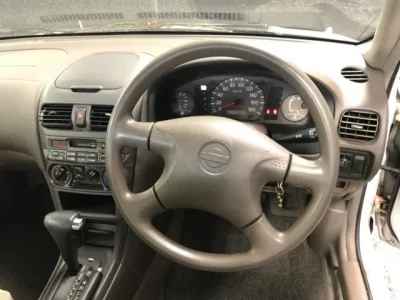 Nissan SUNNY