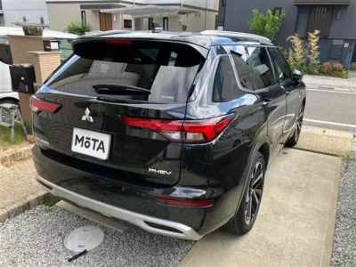 Mitsubishi OUTLANDER PHEV
