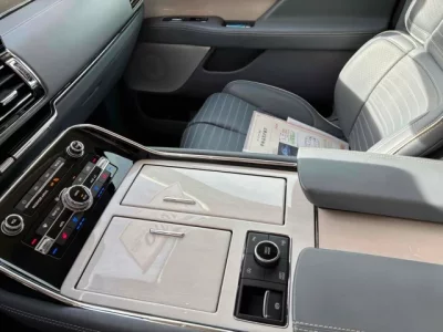 Ford LINCOLN NAVIGATOR