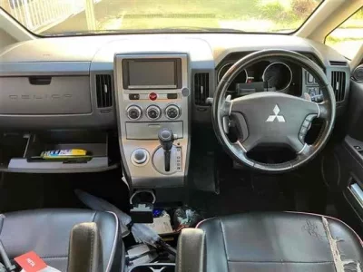 Mitsubishi DELICA D5