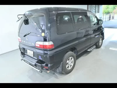 Mitsubishi DELICA