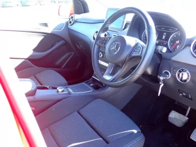 Mercedes-Benz B CLASS