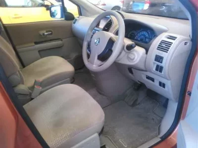 Nissan LAFESTA