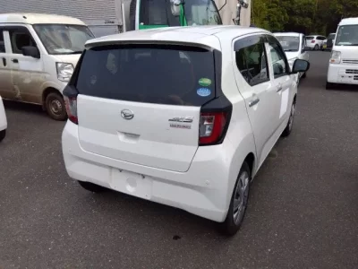 Daihatsu MIRA E S