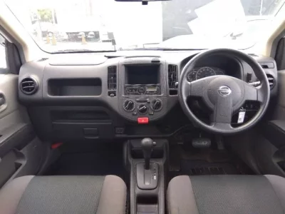 Nissan AD