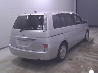 Toyota ISIS