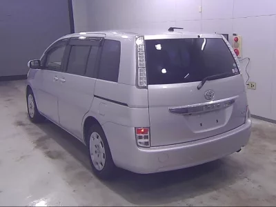Toyota ISIS