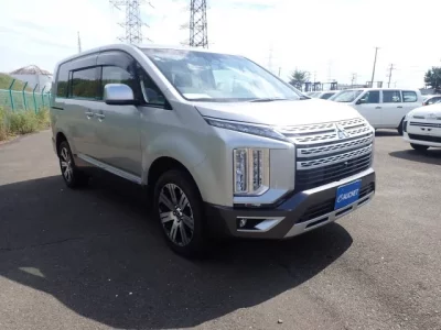 Mitsubishi DELICA D5