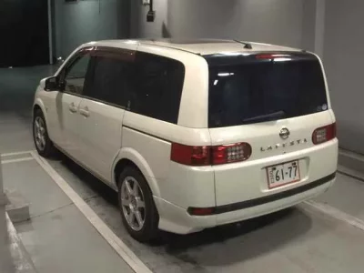 Nissan LAFESTA