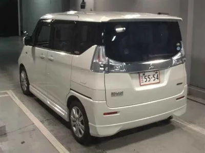 Mitsubishi DELICA D2