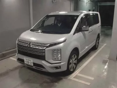 Mitsubishi DELICA D5