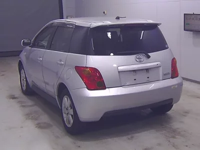 Toyota IST