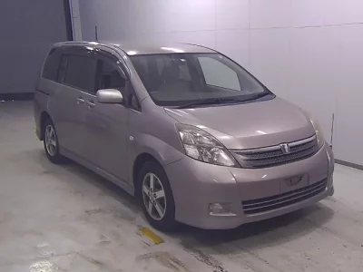 Toyota ISIS