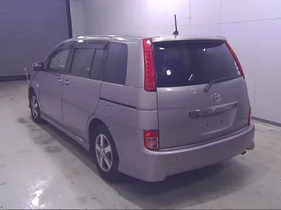 Toyota ISIS