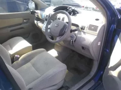 Toyota RAUM