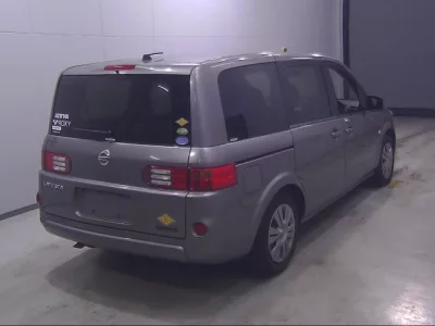 Nissan LAFESTA
