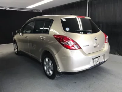 Nissan TIIDA