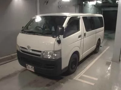 Toyota HIACE VAN