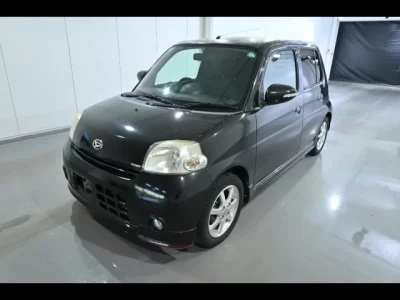 Daihatsu Esse
