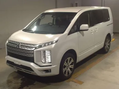 Mitsubishi DELICA D5