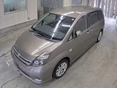Toyota ISIS