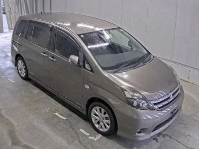 Toyota ISIS