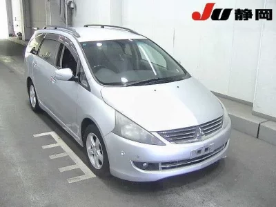 Mitsubishi GRANDIS
