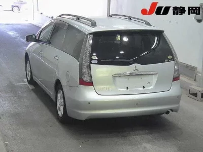 Mitsubishi GRANDIS