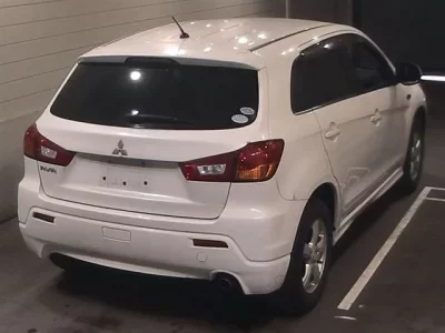 Mitsubishi RVR