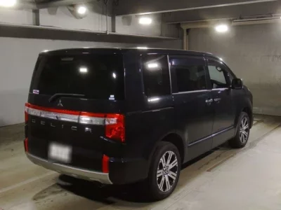Mitsubishi DELICA D5