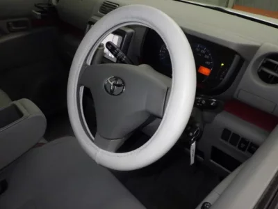 Toyota PIXIS SPACE