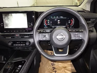 Nissan AURA