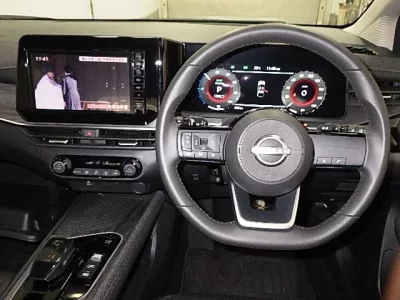 Nissan AURA