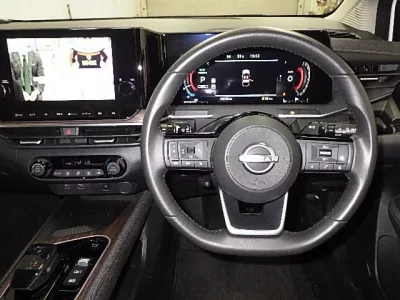 Nissan AURA