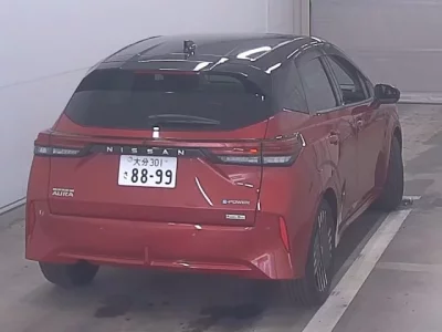 Nissan AURA