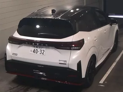 Nissan AURA