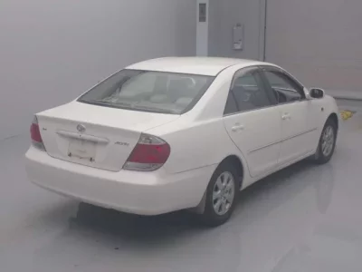 Daihatsu Altis