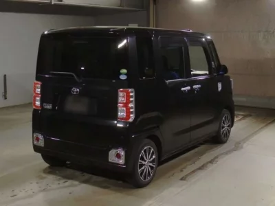 Toyota PIXIS MEGA