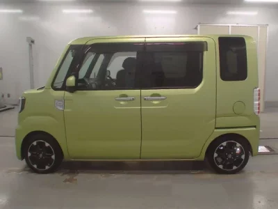 Toyota PIXIS MEGA