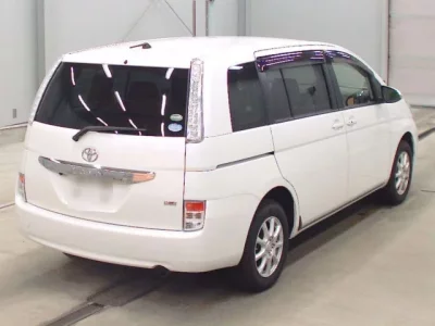 Toyota ISIS